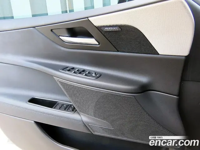 Jaguar XE 2017 2.0 АКПП, миниатюра 11 Jaguar XE 2017 2.0 АКПП, миниатюра 11