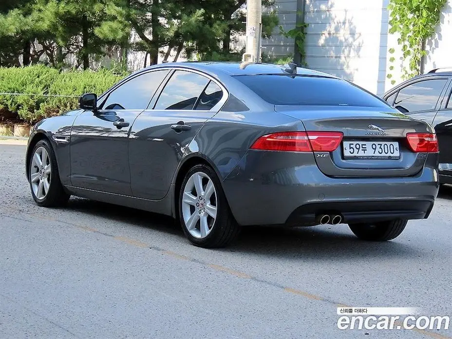 Jaguar XE 2017 2.0 АКПП, фото 3 Jaguar XE 2017 2.0 АКПП, фото 3