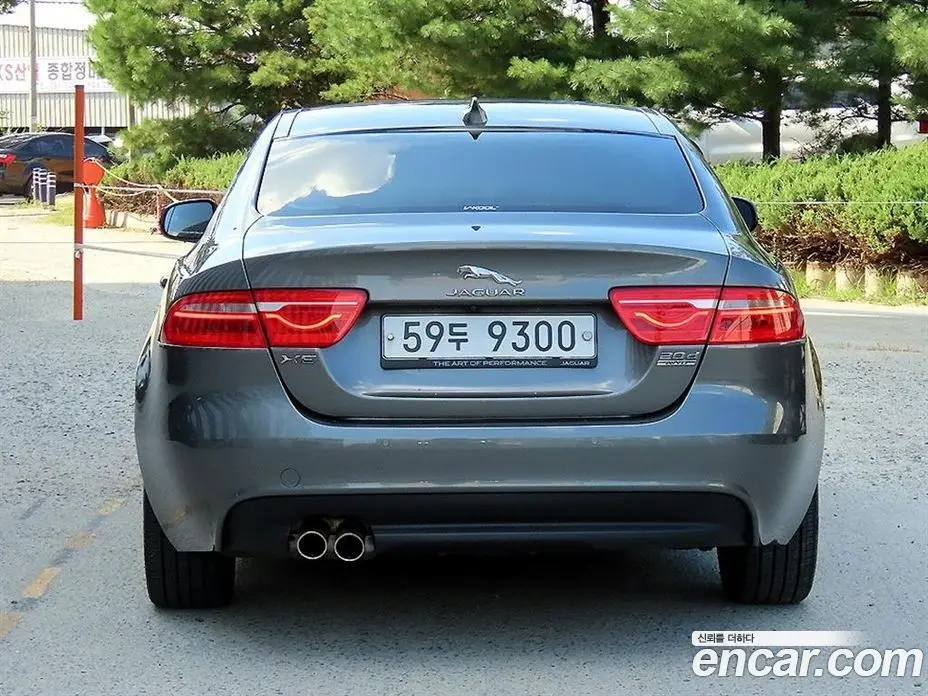 Jaguar XE 2017 2.0 АКПП, фото 4 Jaguar XE 2017 2.0 АКПП, фото 4