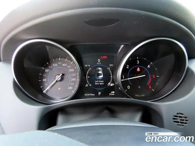 Jaguar XE 2017 2.0 АКПП, миниатюра 9 Jaguar XE 2017 2.0 АКПП, миниатюра 9