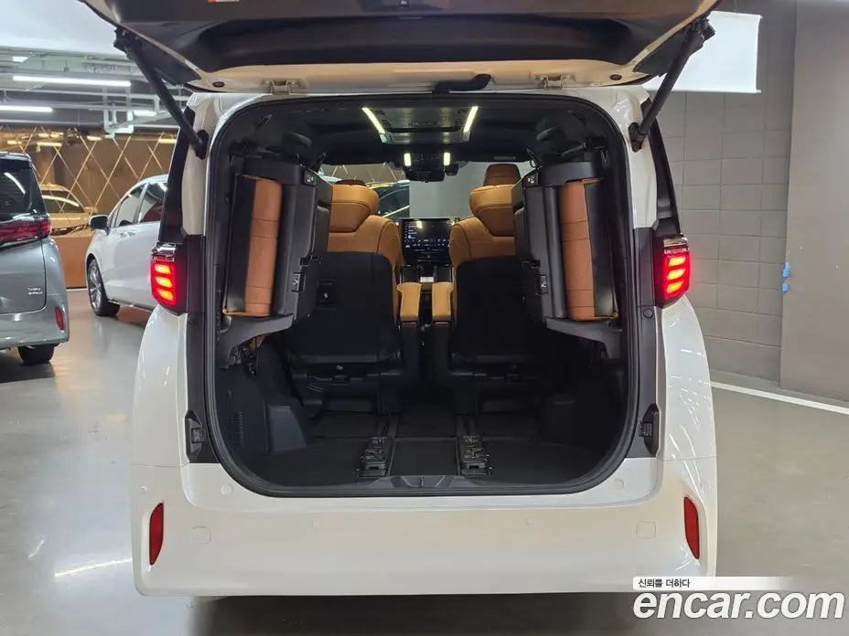 Toyota Alphard 2025 2.5 АКПП, фото 20