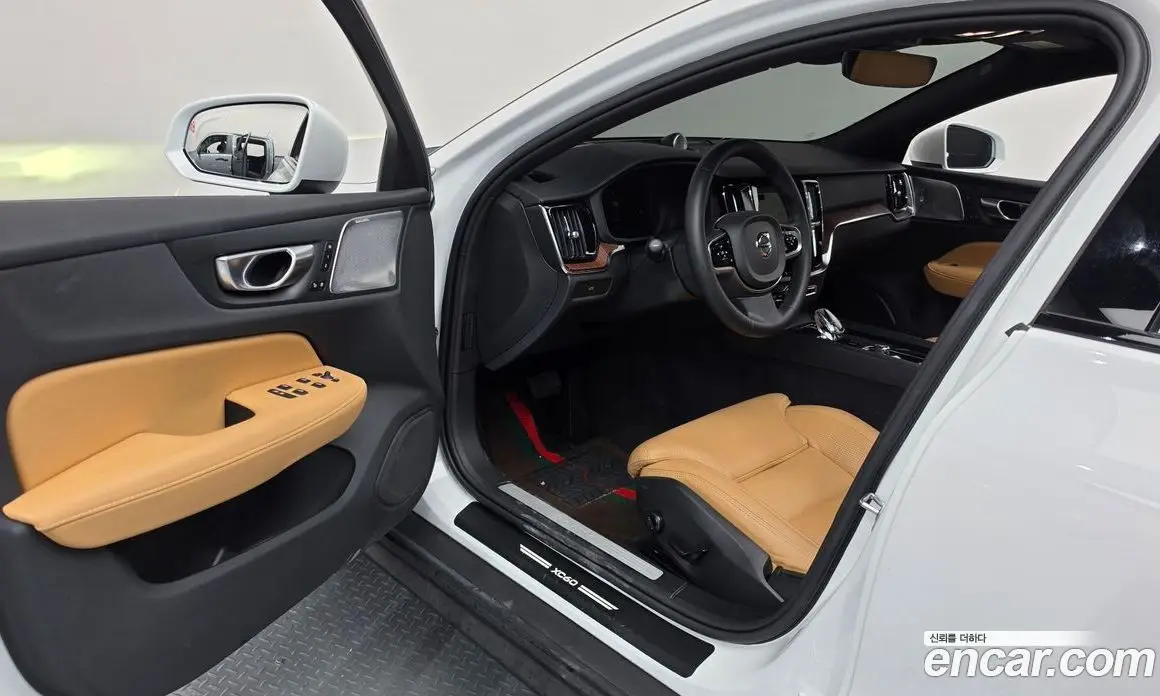 Volvo V60 2023 2.0 АКПП, фото 13