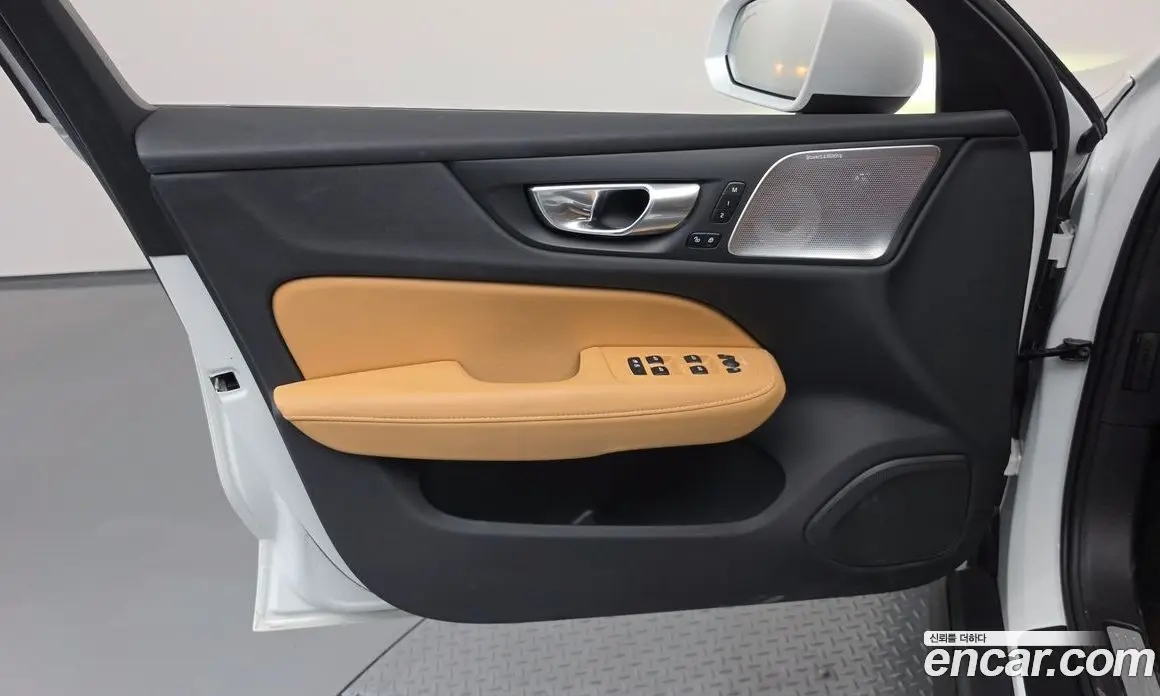 Volvo V60 2023 2.0 АКПП, фото 14