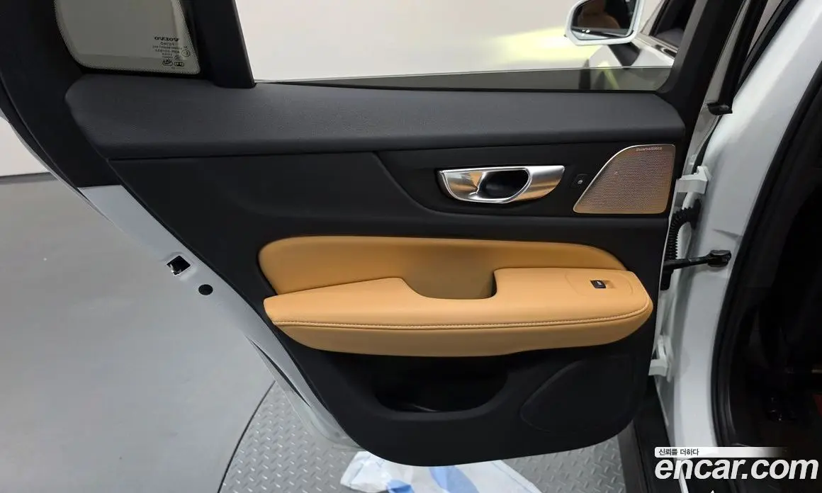 Volvo V60 2023 2.0 АКПП, фото 15