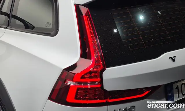 Volvo V60 2023 2.0 АКПП, миниатюра 9
