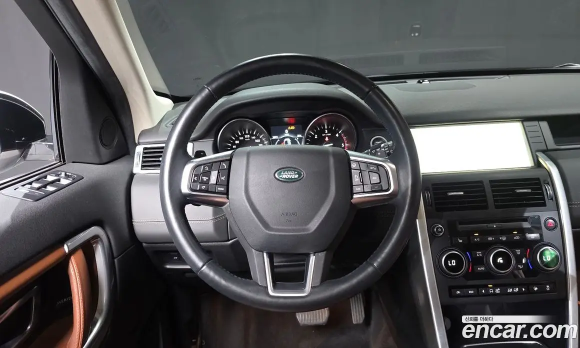 Land Rover Discovery Sport 2017 2.0 АКПП, фото 13