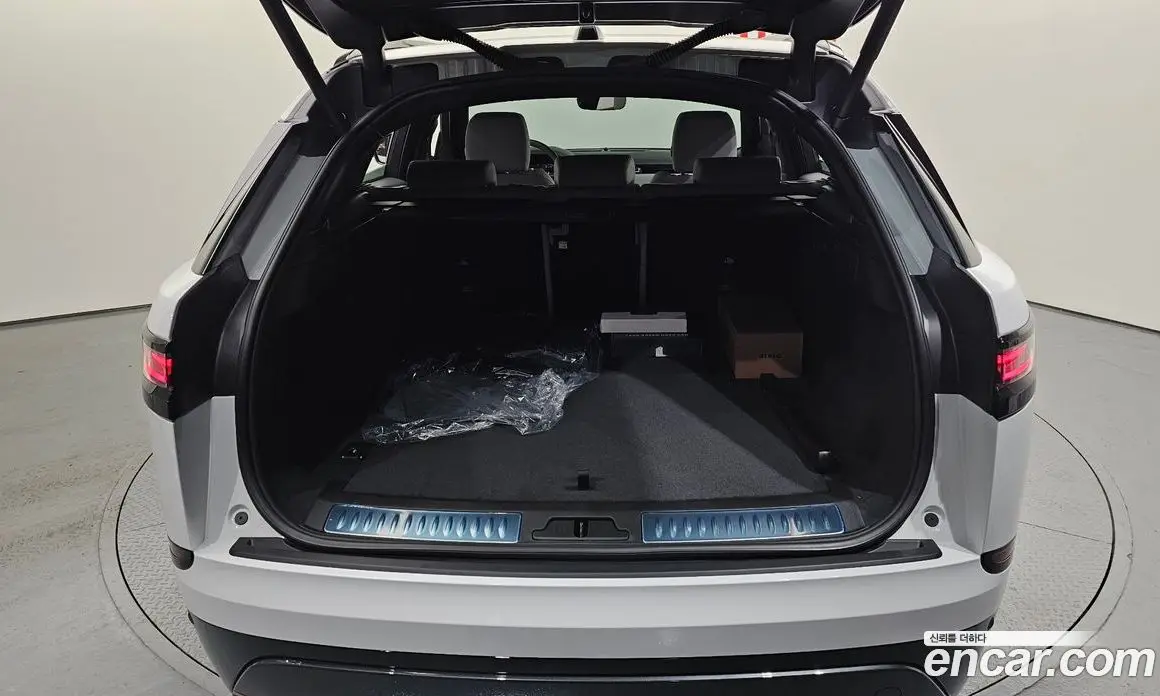 Land Rover Range Rover Velar 2026 2.0 АКПП, фото 10