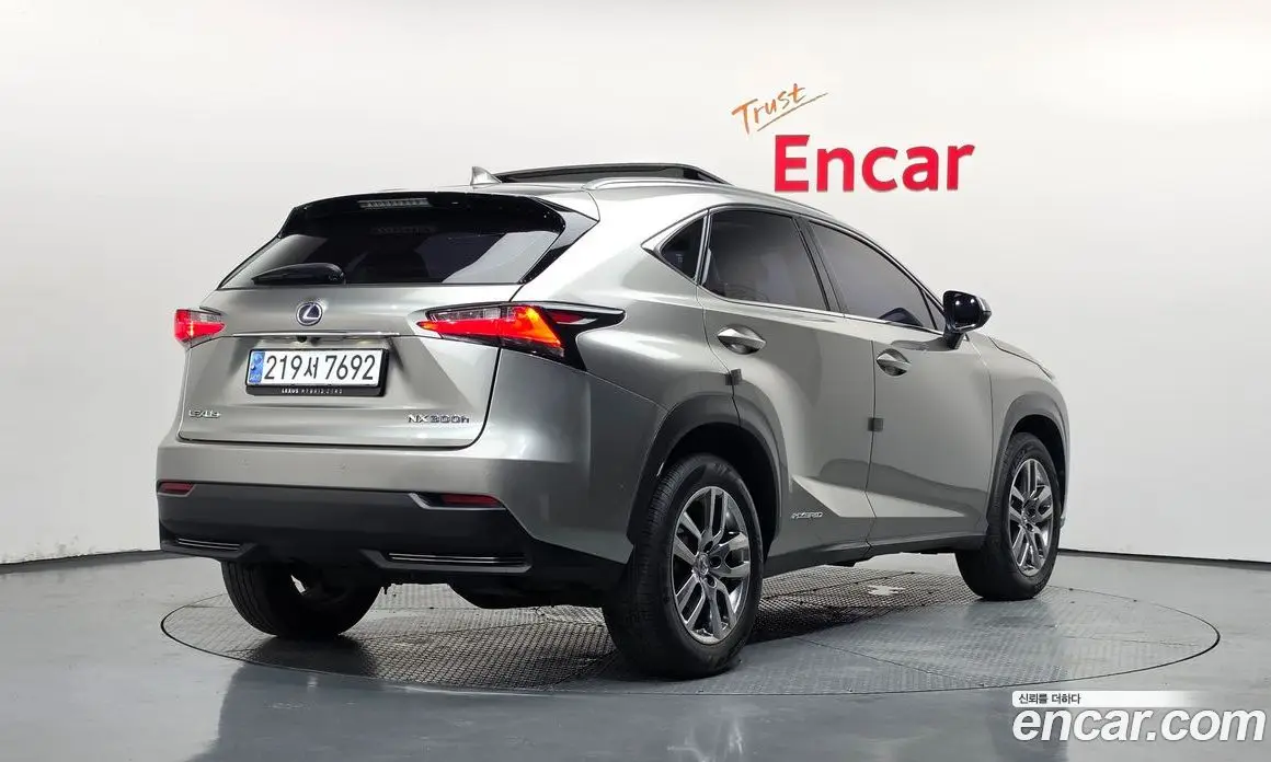 Lexus NX 2016 2.5 АКПП, фото 2 Lexus NX 2016 2.5 АКПП, фото 2