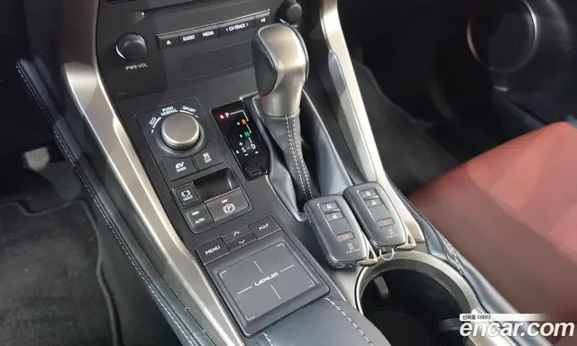 Lexus NX 2016 2.5 АКПП, миниатюра 9 Lexus NX 2016 2.5 АКПП, миниатюра 9