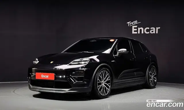 Porsche Macan, 2025, 19 263 км