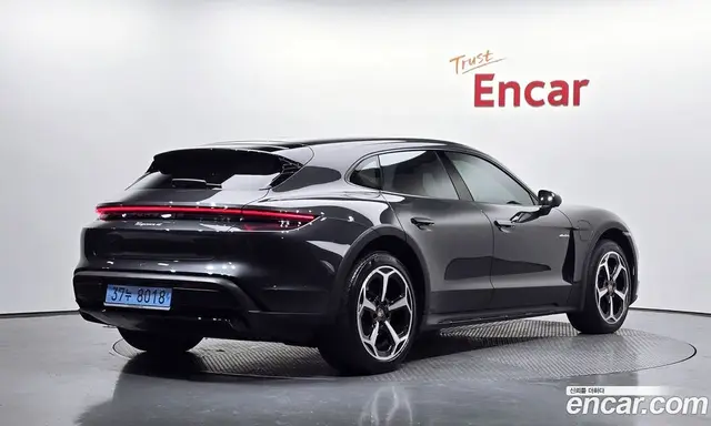 Porsche Taycan, 2025, 19 957 км
