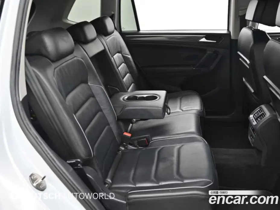 Volkswagen Tiguan 2018 2.0 АКПП, фото 12