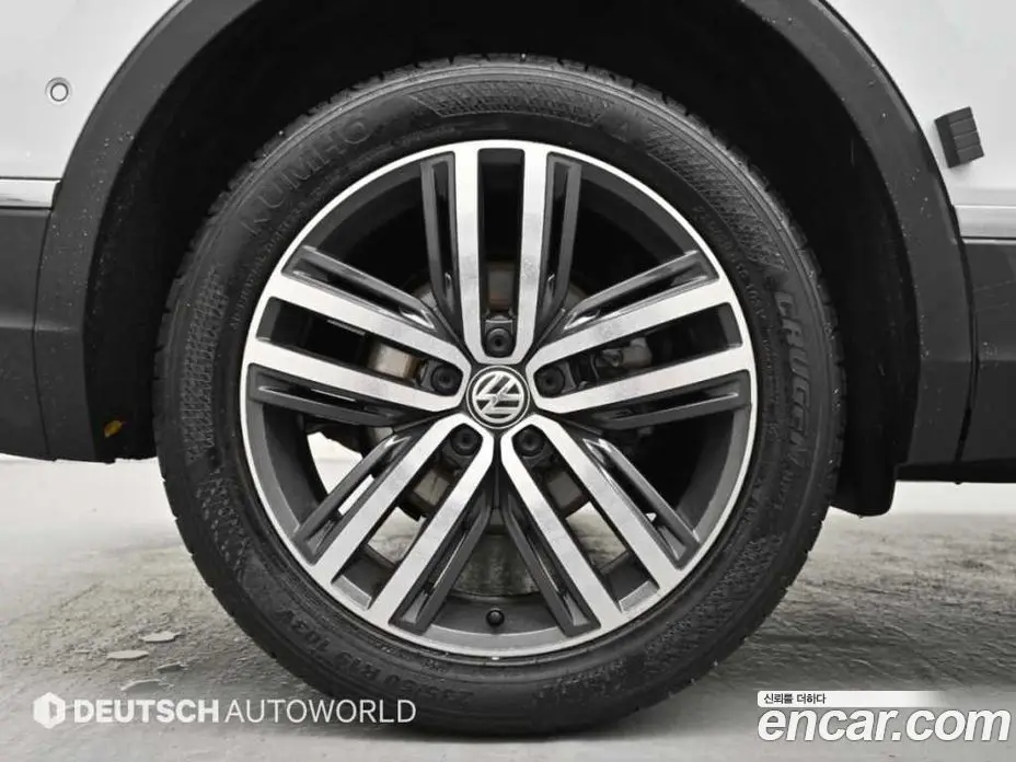 Volkswagen Tiguan 2018 2.0 АКПП, фото 5