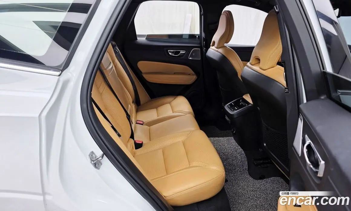 Volvo XC60 2020 2.0 АКПП, фото 18