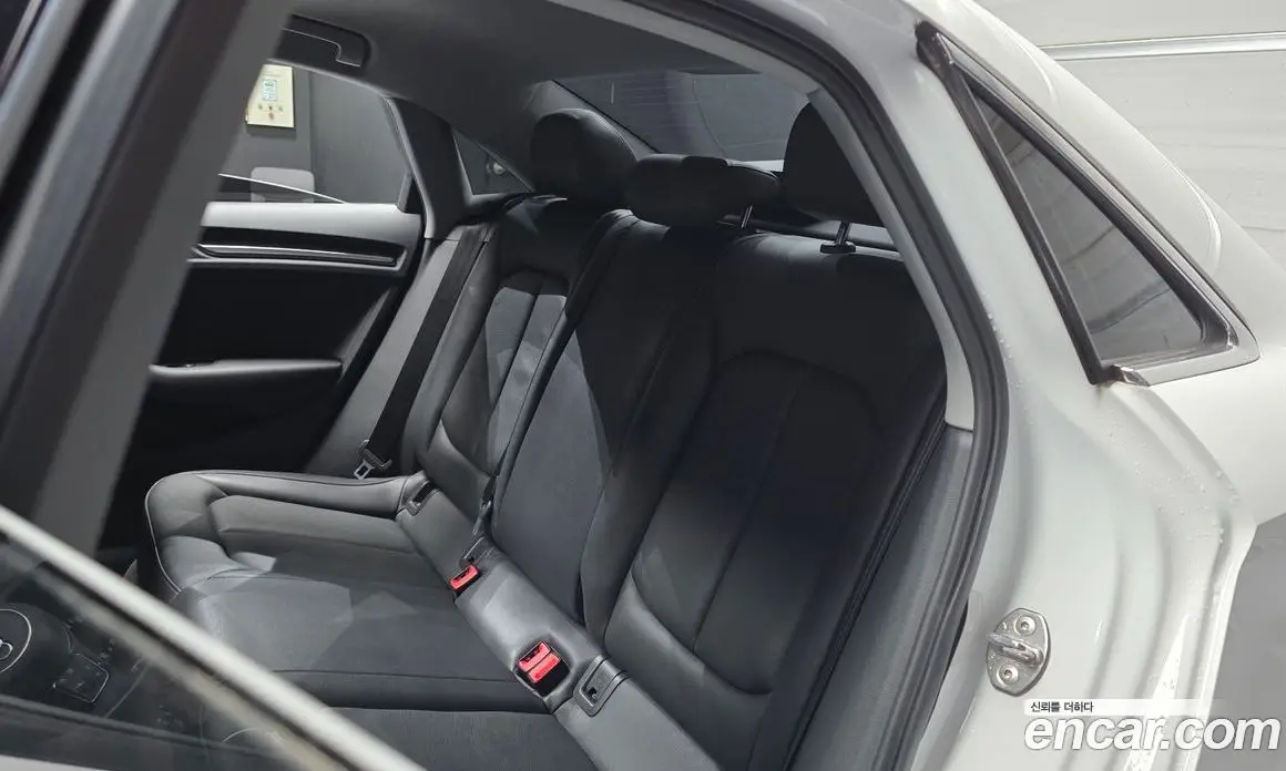 Audi A3 2018 2.0 АКПП, фото 18