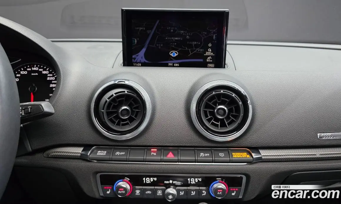 Audi A3 2018 2.0 АКПП, фото 19