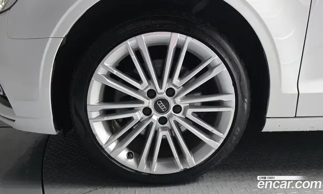 Audi A3 2018 2.0 АКПП, миниатюра 5