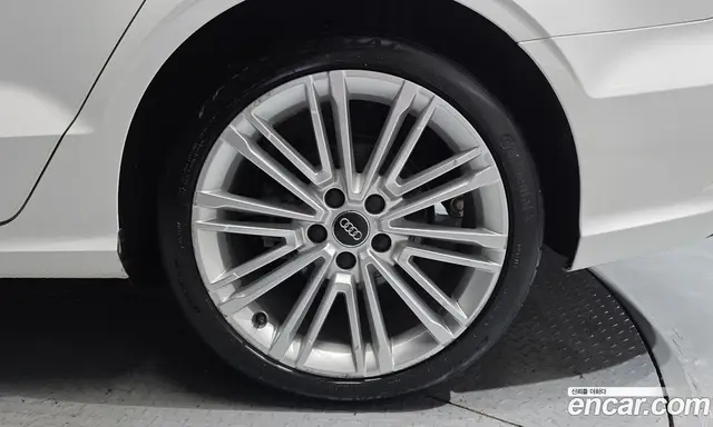 Audi A3 2018 2.0 АКПП, миниатюра 7