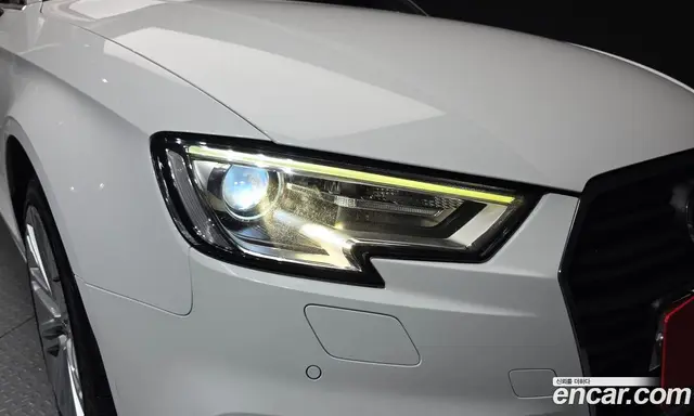 Audi A3 2018 2.0 АКПП, миниатюра 8