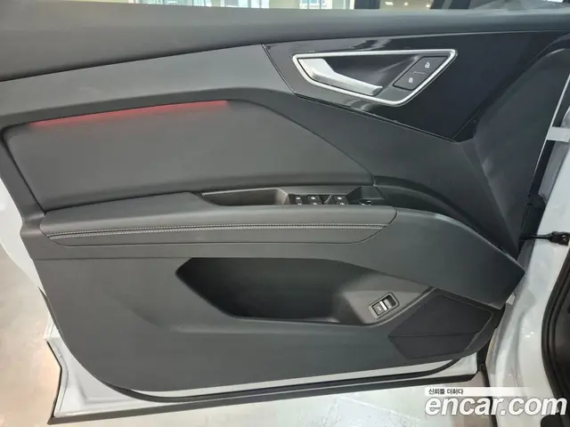 Audi Q4 e-tron 2026 0.2 АКПП, миниатюра 12