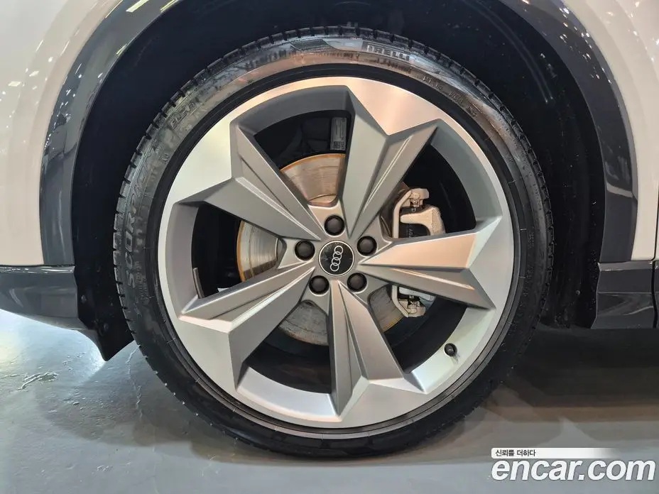 Audi Q4 e-tron 2026 0.2 АКПП, фото 5