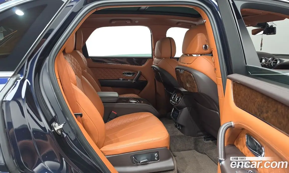 Bentley Bentayga 2017 6.0 АКПП, фото 17