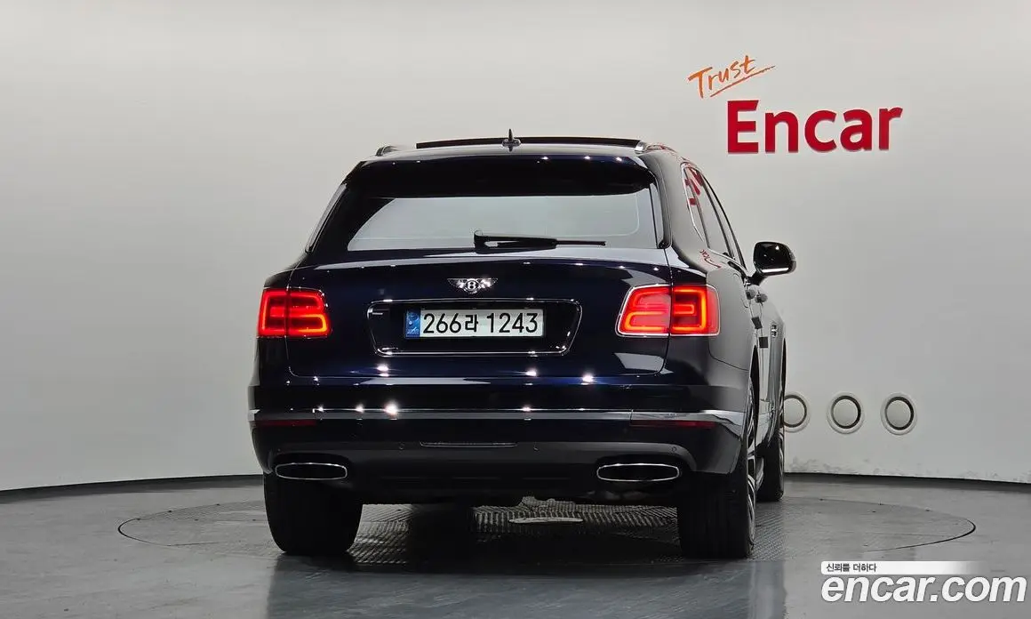 Bentley Bentayga 2017 6.0 АКПП, фото 4