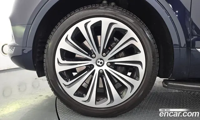 Bentley Bentayga 2017 6.0 АКПП, миниатюра 5