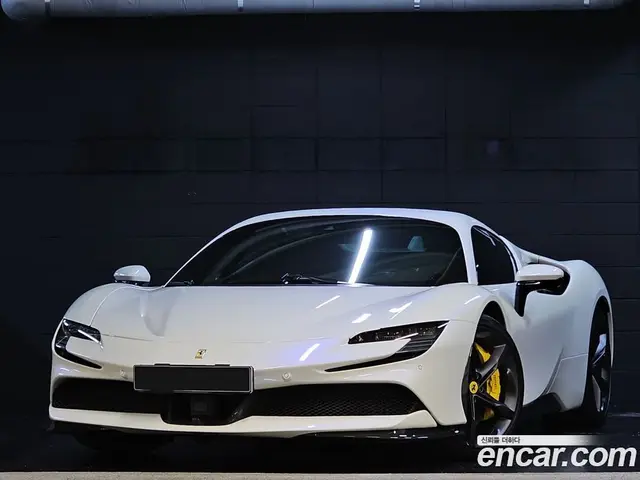 Ferrari SF90, 2022, 10 400 км