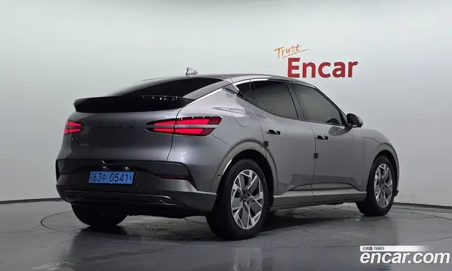 Genesis GV60, 2023, 82 308 км