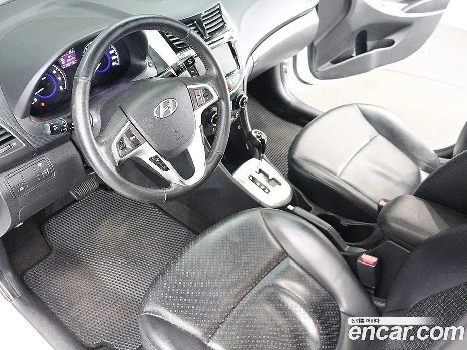 Hyundai Accent 2012 1.6 АКПП, фото 17