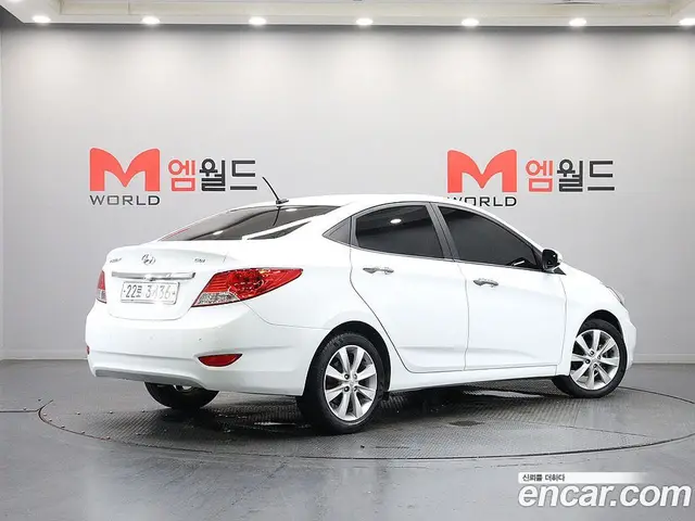 Hyundai Accent 2012 1.6 АКПП, миниатюра 3