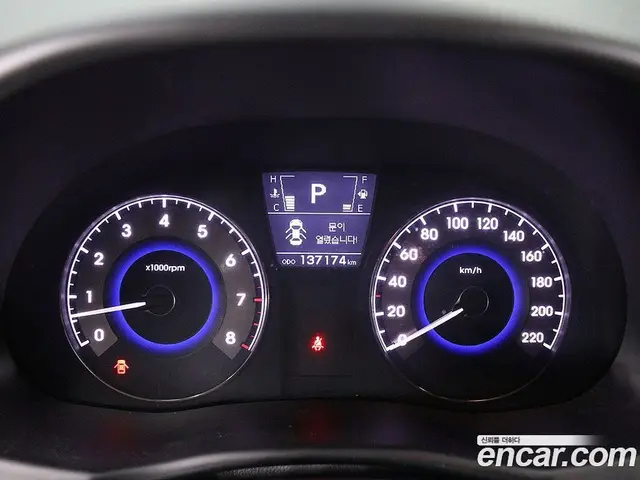 Hyundai Accent 2012 1.6 АКПП, миниатюра 6
