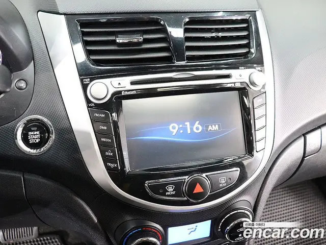 Hyundai Accent 2012 1.6 АКПП, миниатюра 7