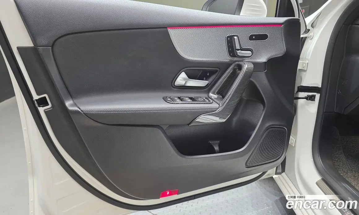 Mercedes-Benz A-Class 2021 2.0 АКПП, фото 14