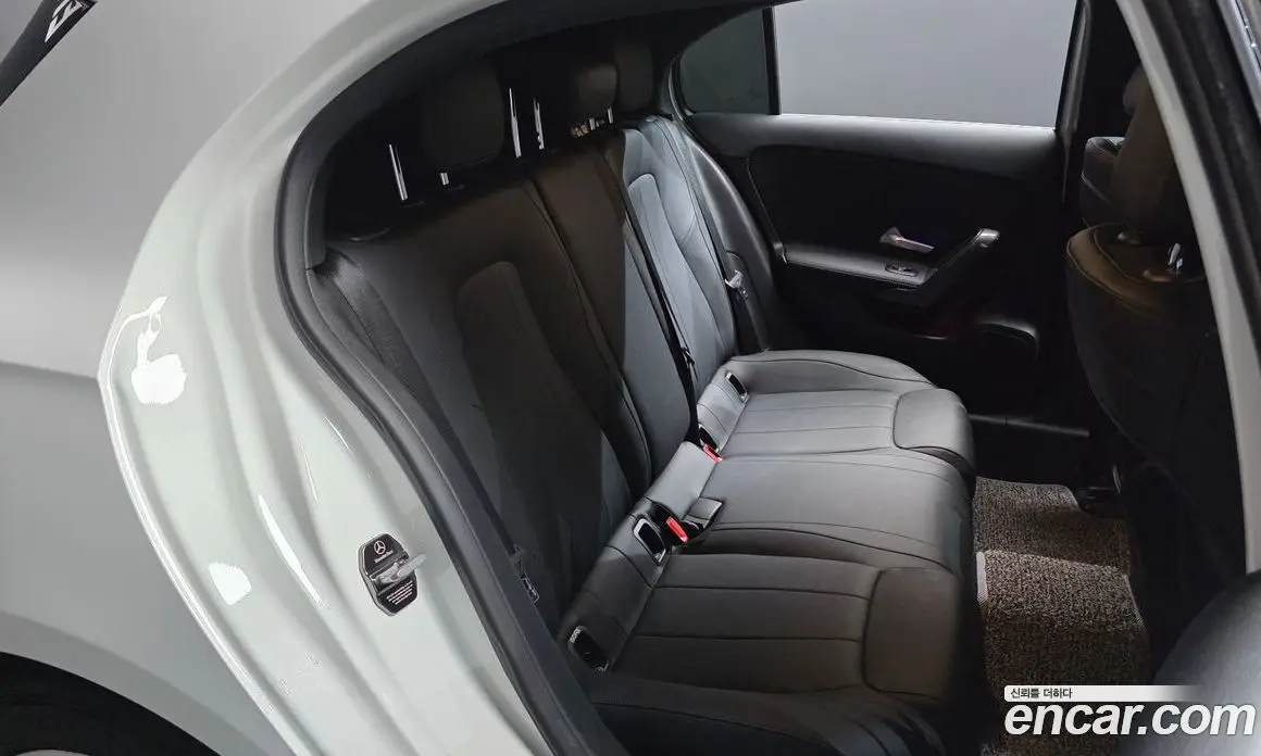 Mercedes-Benz A-Class 2021 2.0 АКПП, фото 17