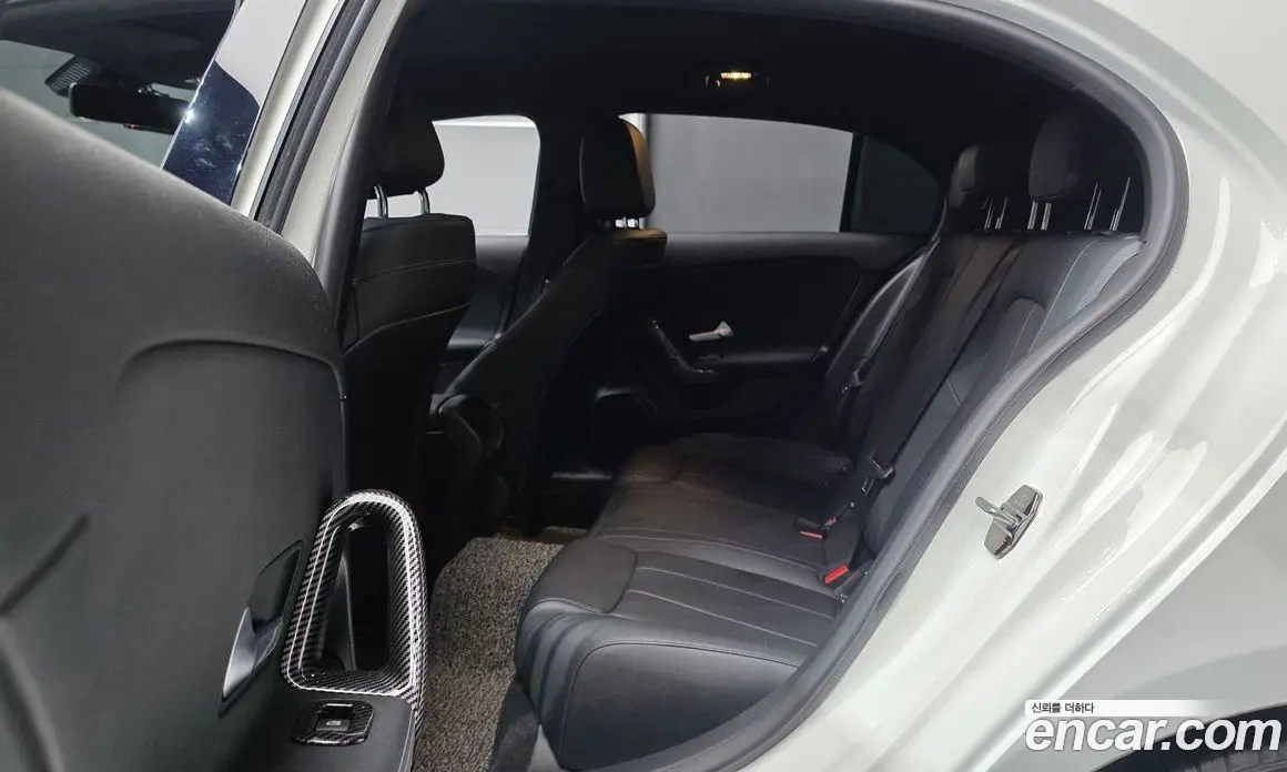 Mercedes-Benz A-Class 2021 2.0 АКПП, фото 18