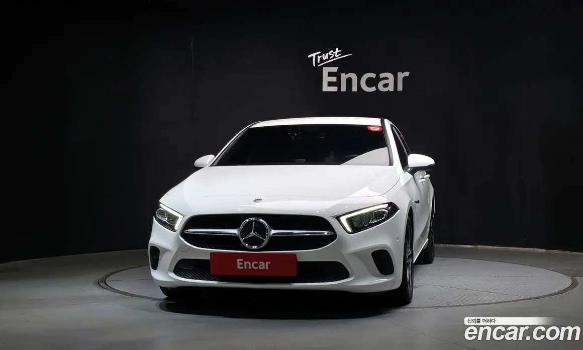 Mercedes-Benz A-Class 2021 2.0 АКПП, фото 3