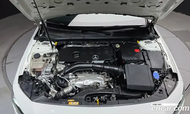 Mercedes-Benz A-Class 2021 2.0 АКПП, миниатюра 6