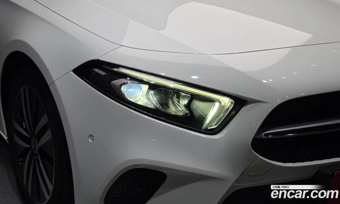 Mercedes-Benz A-Class 2021 2.0 АКПП, фото 8
