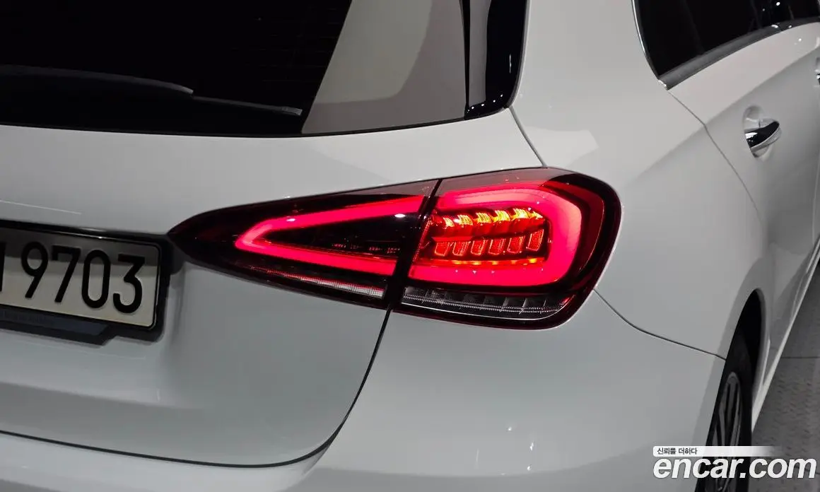 Mercedes-Benz A-Class 2021 2.0 АКПП, фото 9