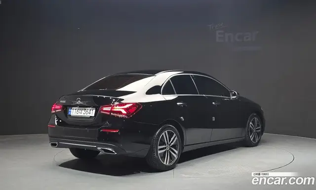 Mercedes-Benz A-Class 2023 2.0 АКПП, миниатюра 2