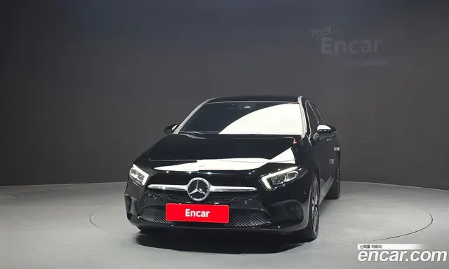 Mercedes-Benz A-Class 2023 2.0 АКПП, миниатюра 3