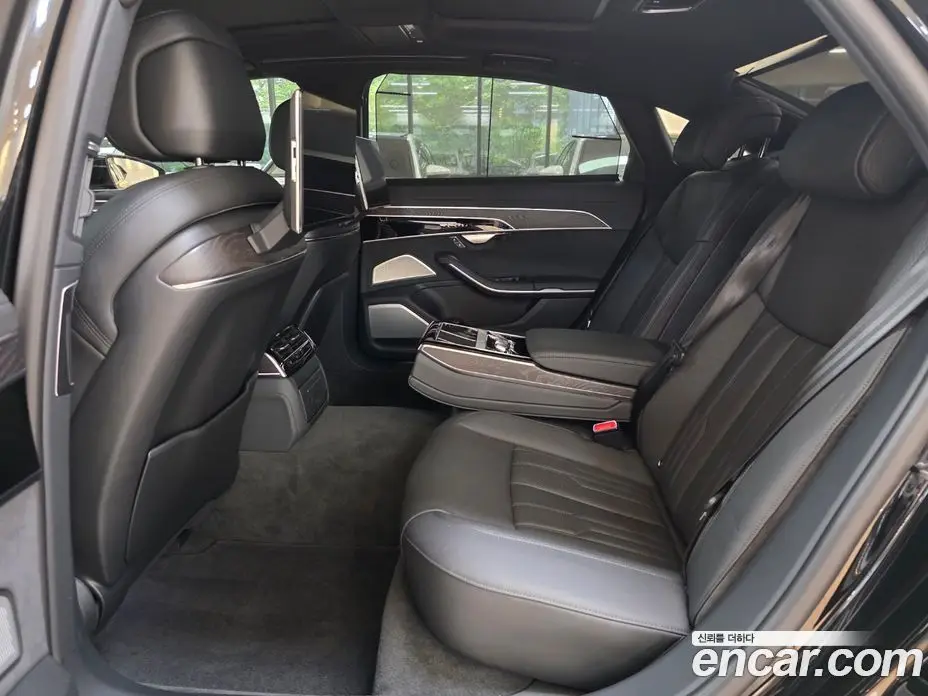 Audi A8 2023 3.0 АКПП, фото 12