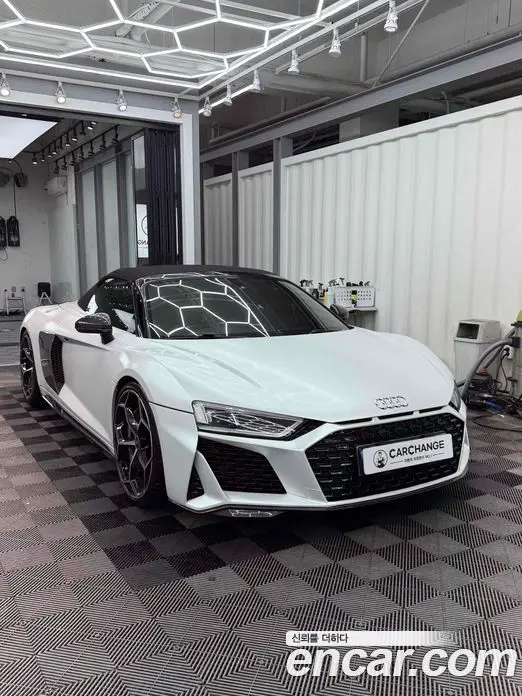 Audi R8 2017 5.2 АКПП, миниатюра 4