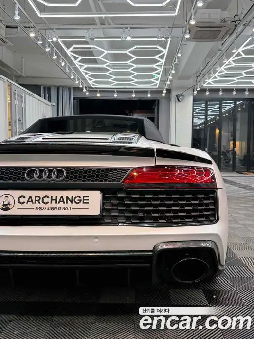 Audi R8 2017 5.2 АКПП, миниатюра 9