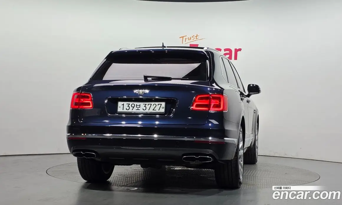 Bentley Bentayga 2019 4.0 АКПП, фото 4