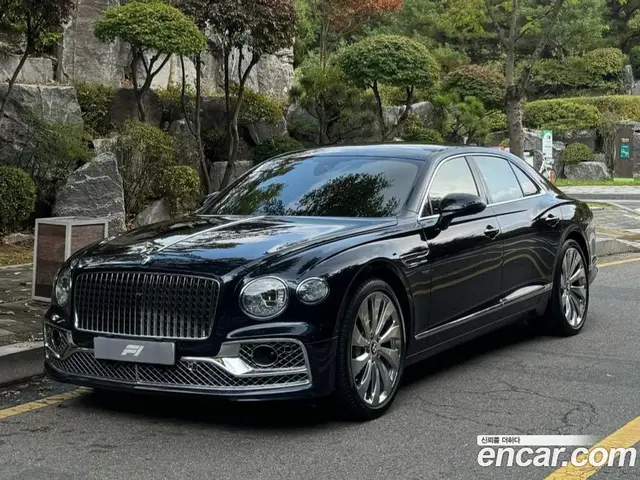 Bentley Flying Spur, 2021, 30 000 км