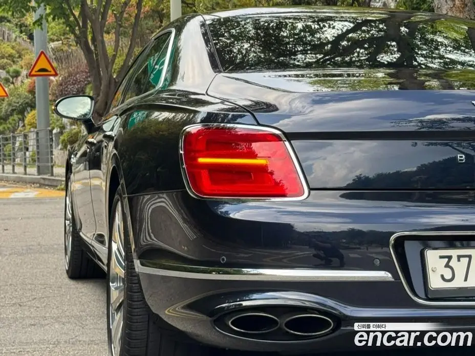 Bentley Flying Spur 2021 4.0 АКПП, фото 15