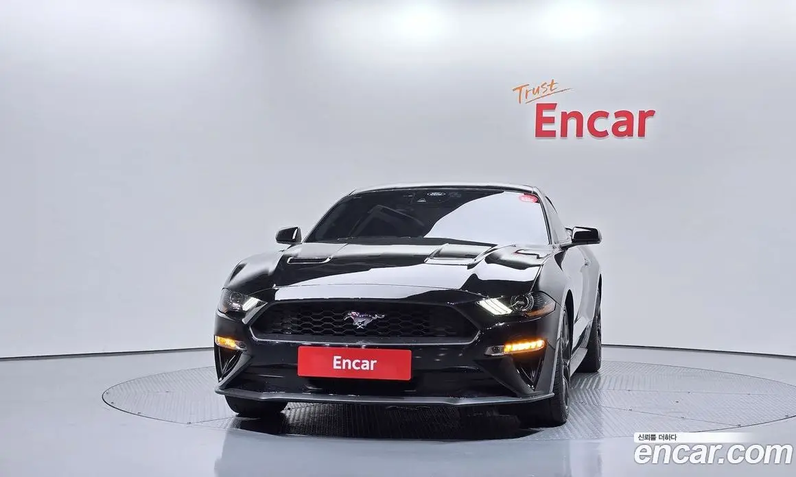 Ford Mustang 2021 2.3 АКПП, фото 3